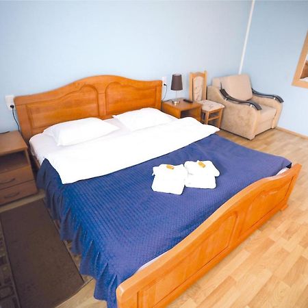 Hotel Ravni Gaj Knic ภายนอก รูปภาพ