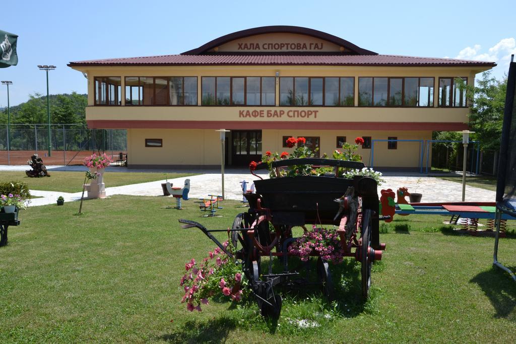 Hotel Ravni Gaj Knic ภายนอก รูปภาพ