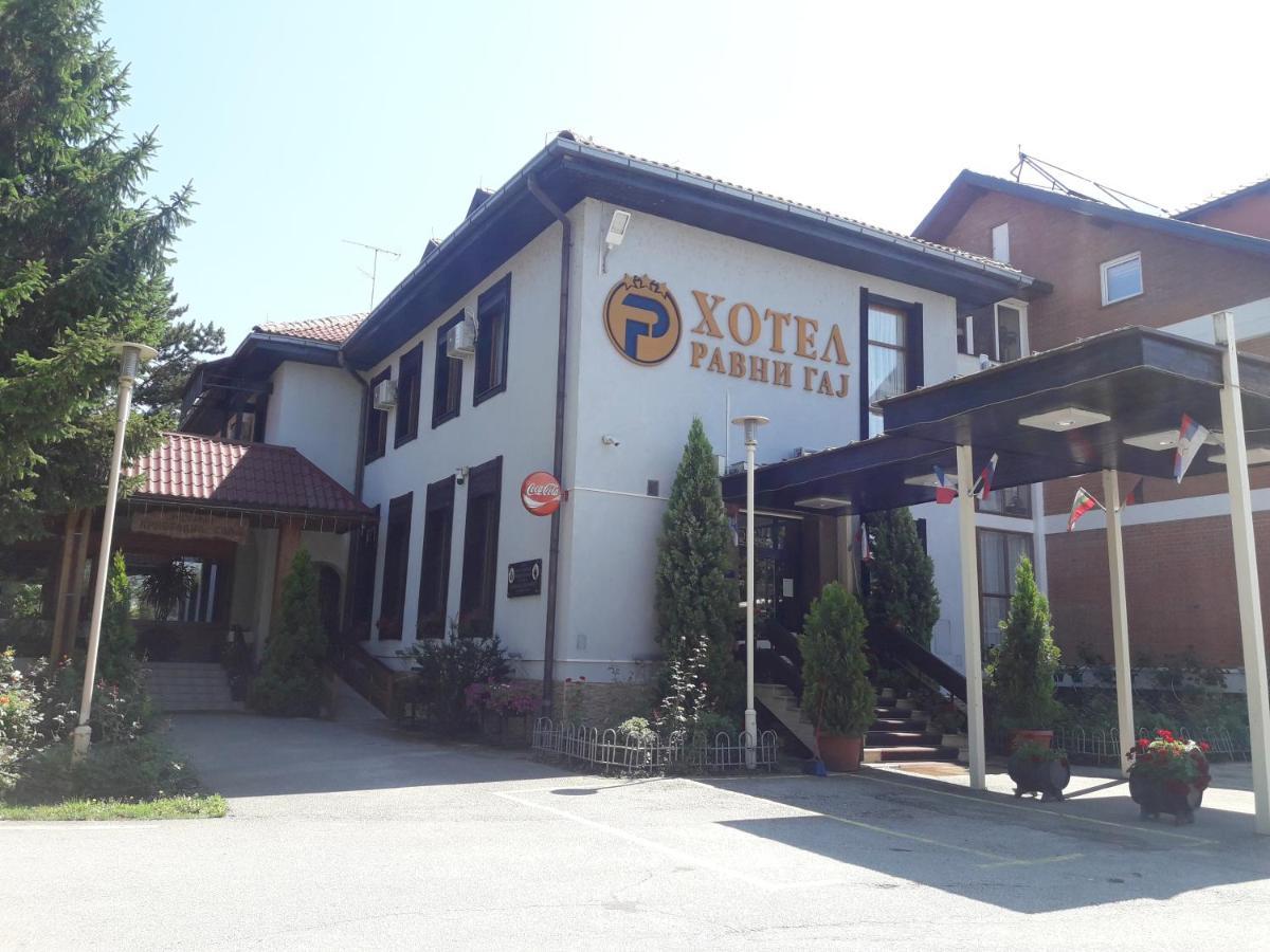 Hotel Ravni Gaj Knic ภายนอก รูปภาพ